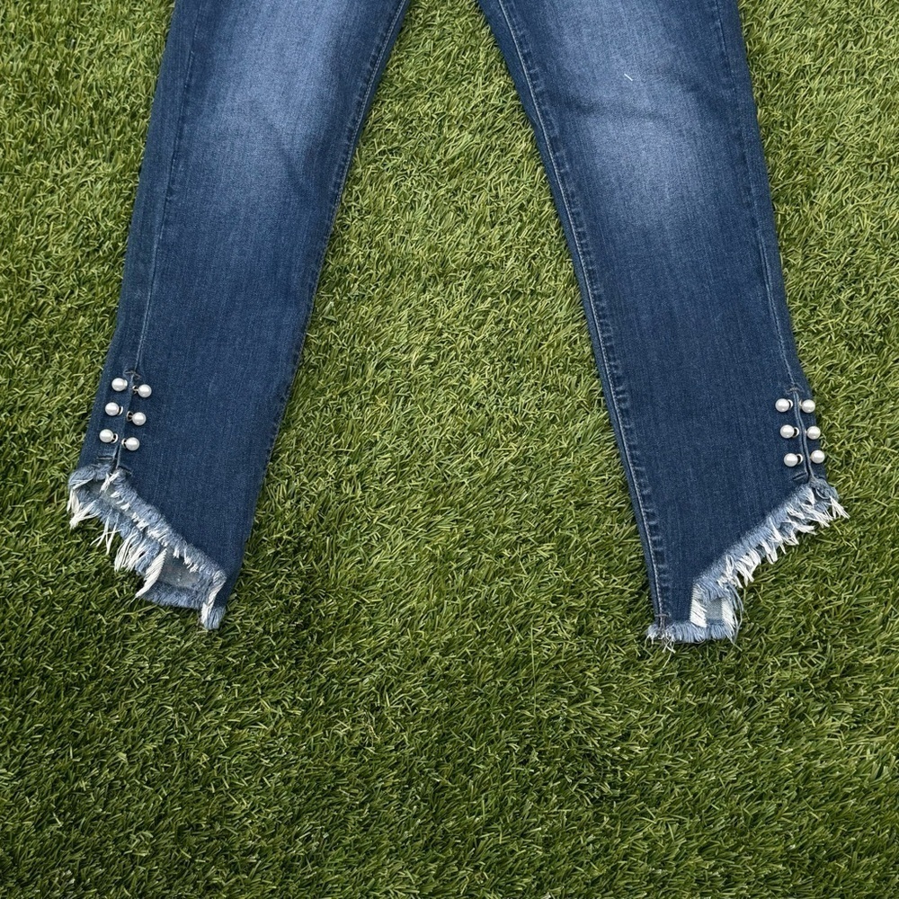 Kancan Blue Ankle Cropped Jeans with Frayed Hem and Pearl Detail - Picture 5 of 15